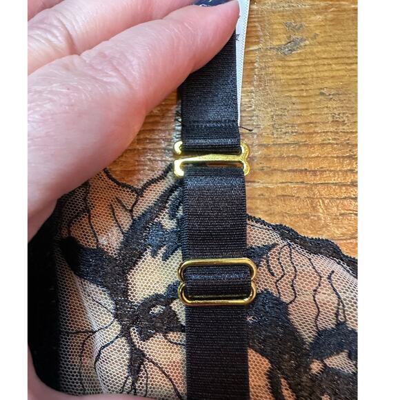 Mapalé Women’s Satin Trim Embroidered Lace Bra & Thong Set – Size Small NWOT - Picture 6 of 8